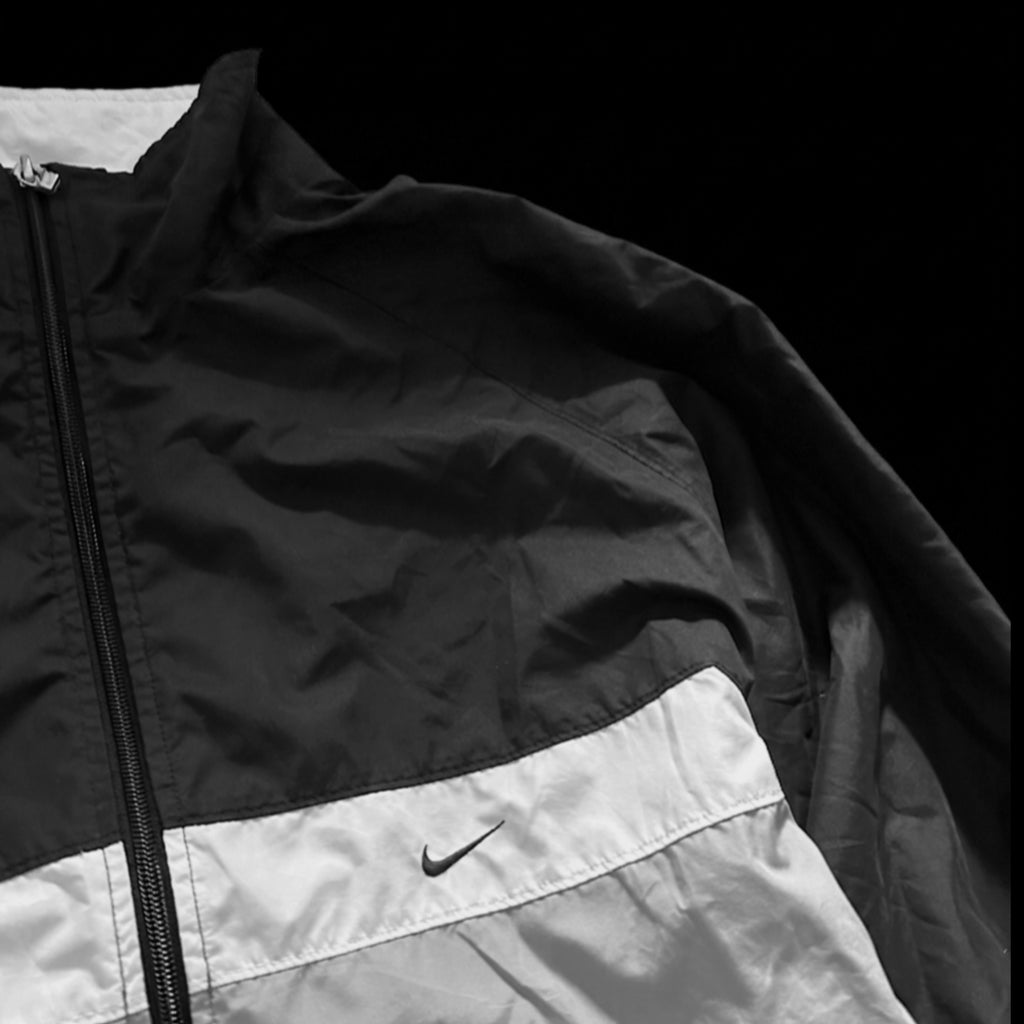 (RARE) Nike Vintage Windbreaker (XL) 657 Vintage