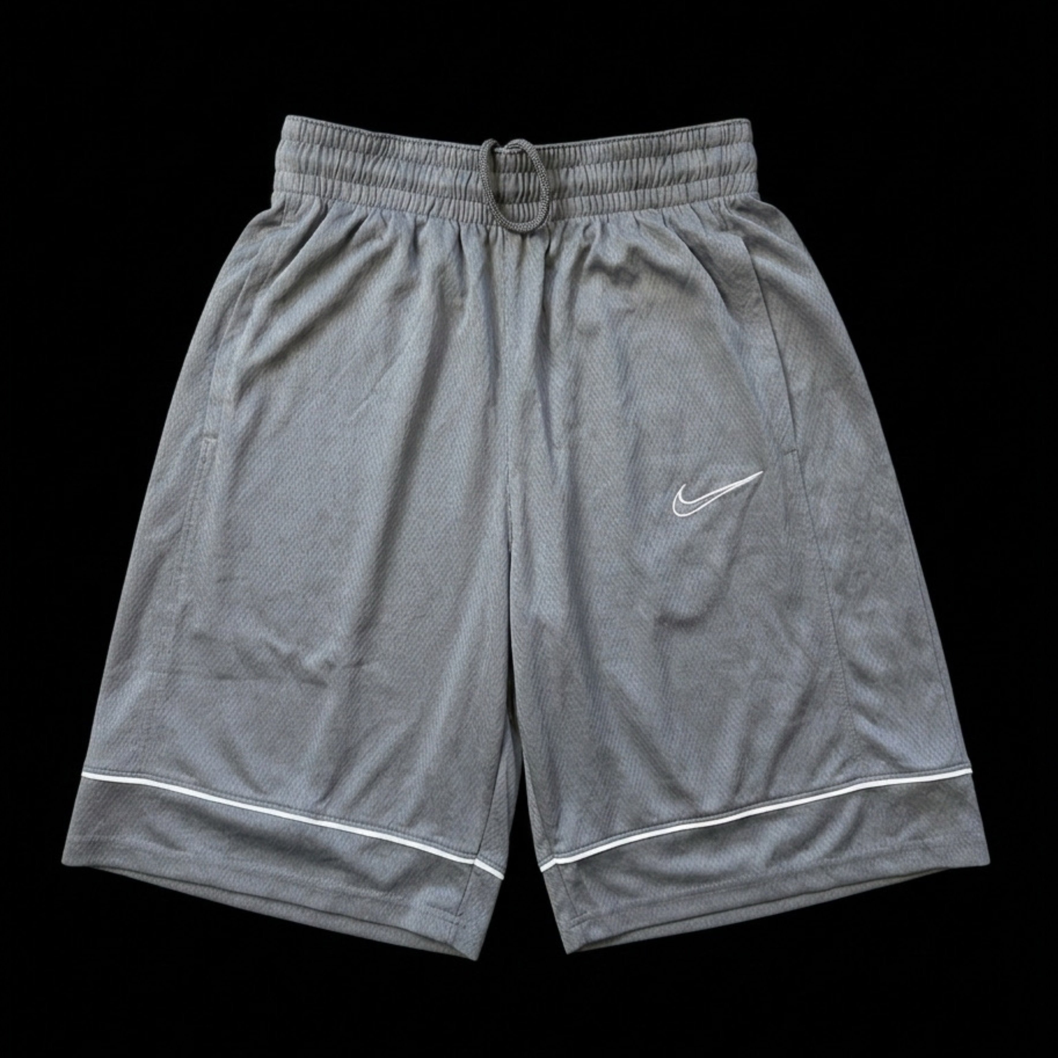 Vintage Nike Shorts (S) 657 Vintage