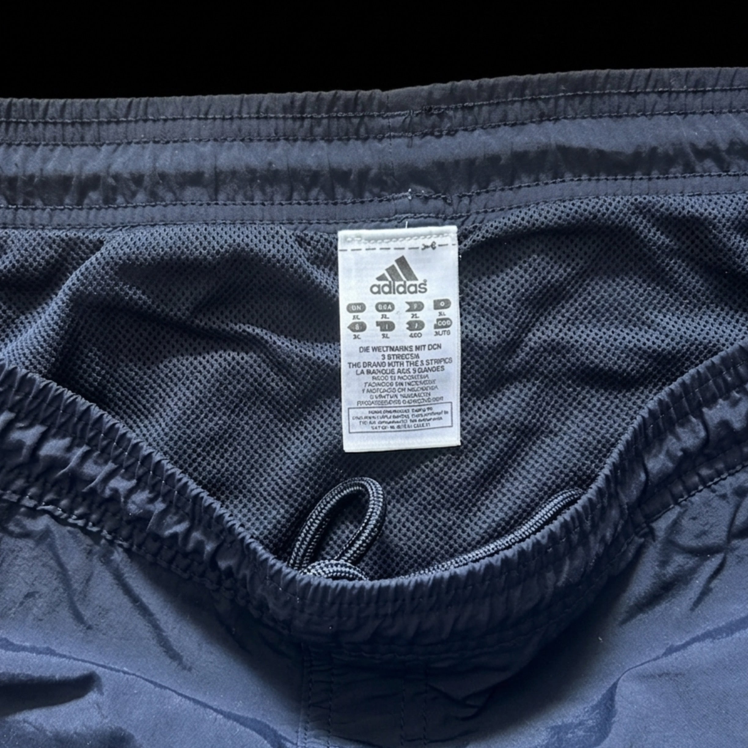Adidas Shorts (XL) 657 Vintage