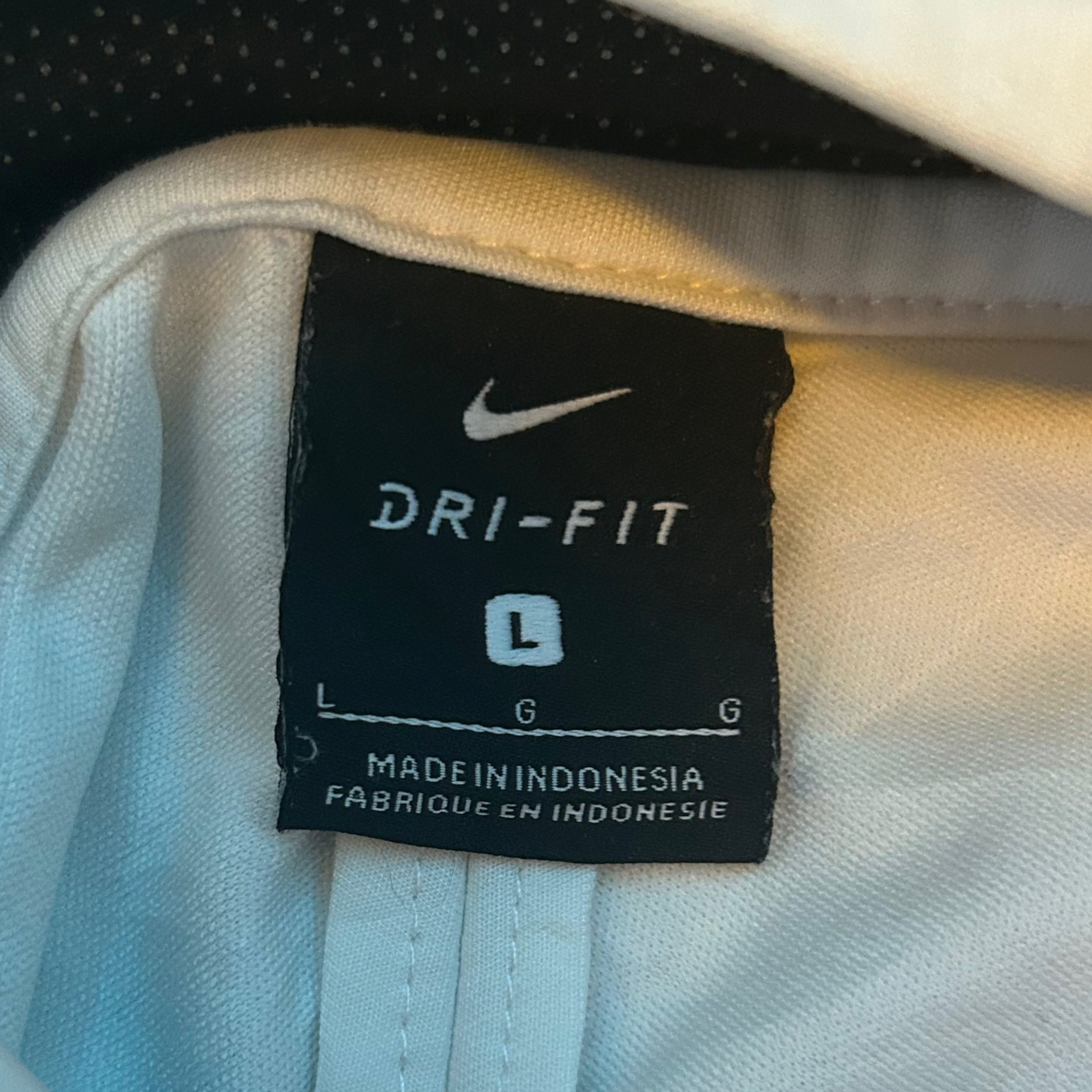 Y2K Nike Soccer Trackjacket White (L) 657 Vintage