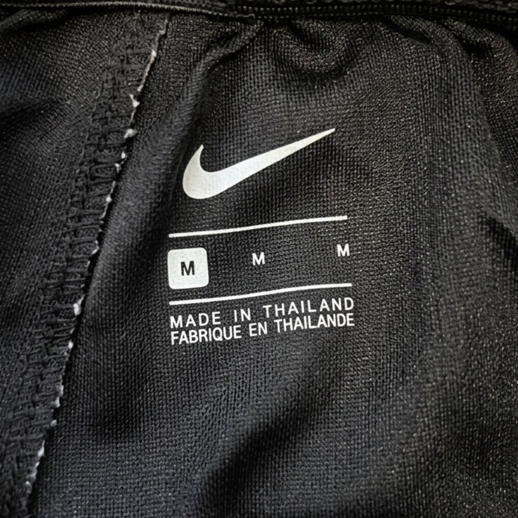 Y2K Nike Shorts (M) 657 Vintage